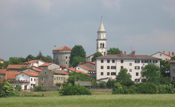 Hostel-Sezanalokev B&B Kültér fotó