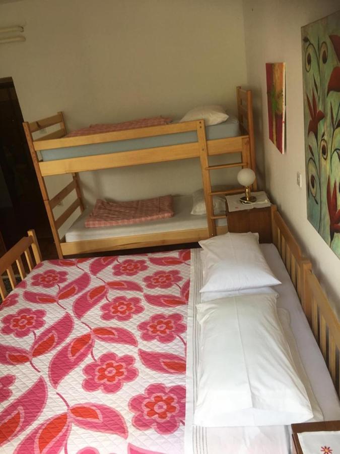 Hostel-Sezanalokev B&B Kültér fotó