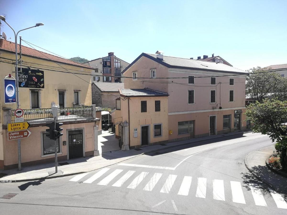 Hostel-Sezanalokev B&B Kültér fotó
