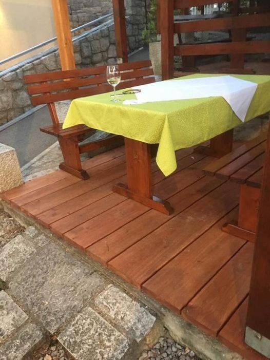 Hostel-Sezanalokev B&B Kültér fotó