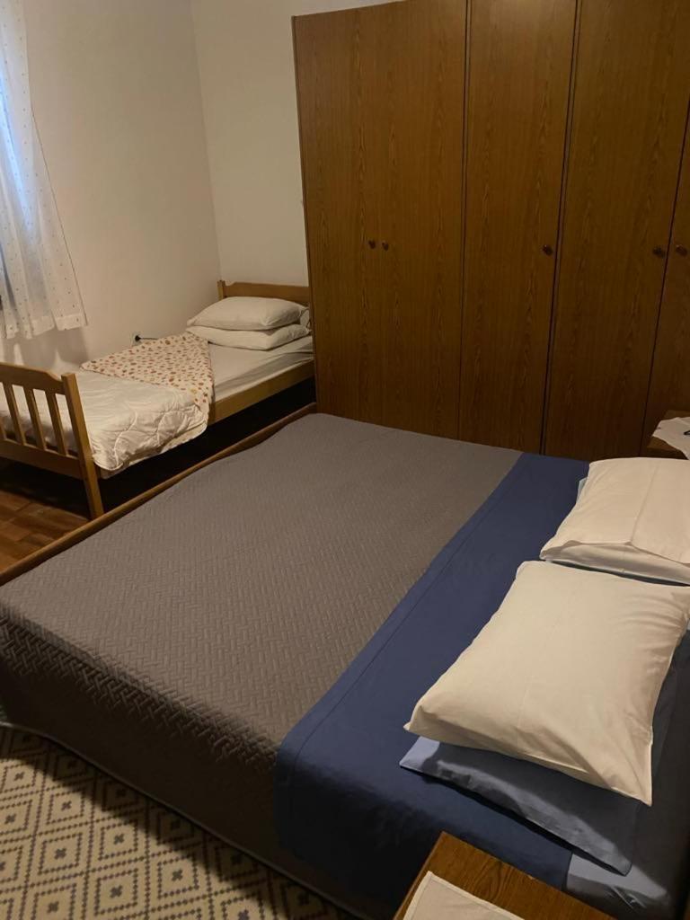 Hostel-Sezanalokev B&B Kültér fotó